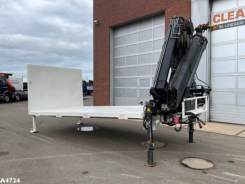Laadplateau met Hiab 14 Tonmeter laadkraan - Lastväxlarflak: bild 2 Laadplateau met Hiab 14 Tonmeter laadkraan - Lastväxlarflak: bild 2
