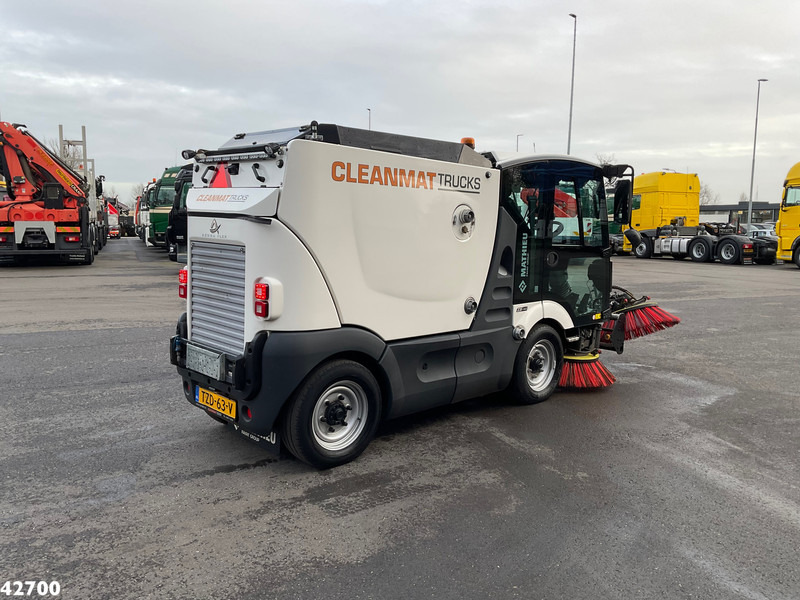 Mathieu MC 210 Azura Flex Euro 6 Stage 5 with 3-rd brush - Sopmaskin: bild 4 Mathieu MC 210 Azura Flex Euro 6 Stage 5 with 3-rd brush - Sopmaskin: bild 4