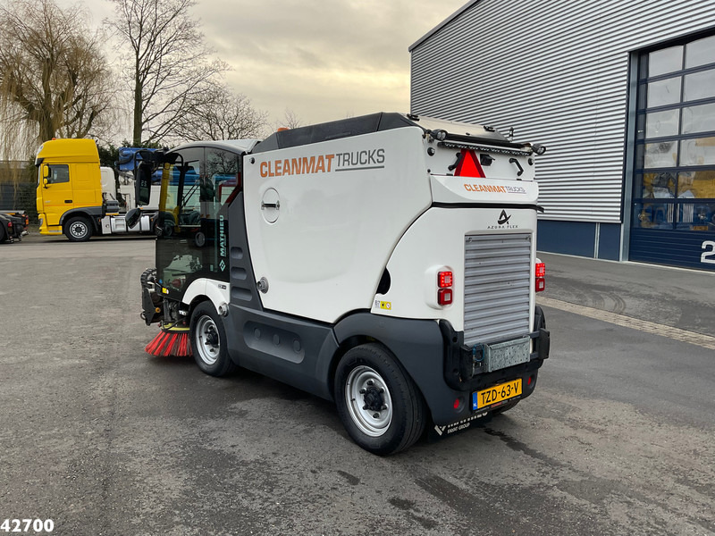 Mathieu MC 210 Azura Flex Euro 6 Stage 5 with 3-rd brush - Sopmaskin: bild 2 Mathieu MC 210 Azura Flex Euro 6 Stage 5 with 3-rd brush - Sopmaskin: bild 2