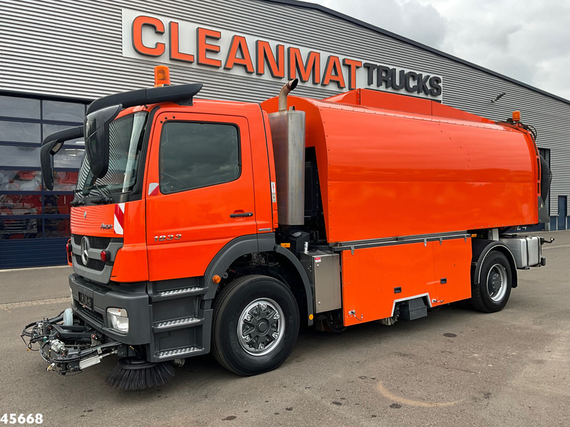 Mercedes-Benz Axor 1833 4x4 Schörling SORF Schienenreinigungs/Railway sweeper Just 38.680 Km! - Sopmaskin: bild 4 Mercedes-Benz Axor 1833 4x4 Schörling SORF Schienenreinigungs/Railway sweeper Just 38.680 Km! - Sopmaskin: bild 4