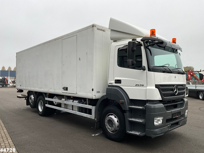 Mercedes-Benz Axor 2636 6x2 Dhollandia laadklep Just 265.901 km! - Lastbil med skåp: bild 4 Mercedes-Benz Axor 2636 6x2 Dhollandia laadklep Just 265.901 km! - Lastbil med skåp: bild 4