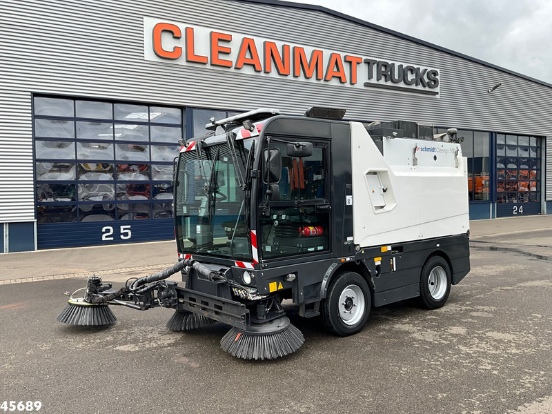 Schmidt Cleango Compact 500 Euro 6 with 3-rd brush Just 4.260 km! - Sopmaskin: bild 2 Schmidt Cleango Compact 500 Euro 6 with 3-rd brush Just 4.260 km! - Sopmaskin: bild 2