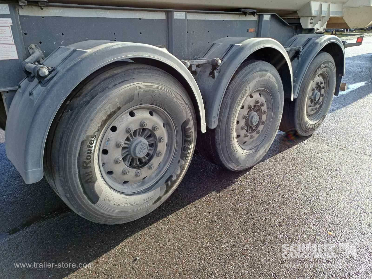 LANGENDORF Auflieger Kipper Stahlrundmulde 24m³ - Tippbil semitrailer: bild 2 LANGENDORF Auflieger Kipper Stahlrundmulde 24m³ - Tippbil semitrailer: bild 2