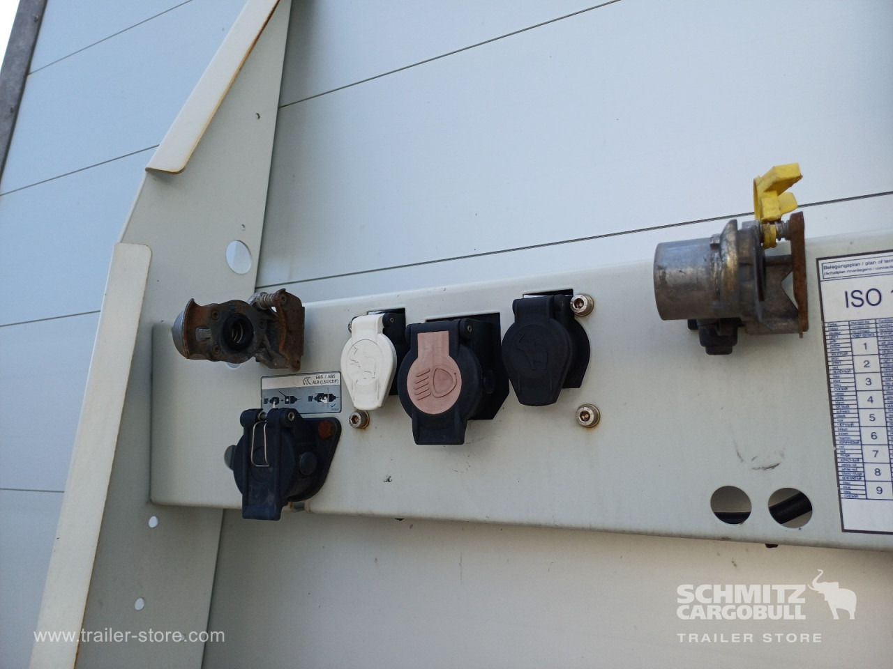 SCHMITZ Auflieger Curtainsider Mega - Kapelltrailer: bild 2 SCHMITZ Auflieger Curtainsider Mega - Kapelltrailer: bild 2