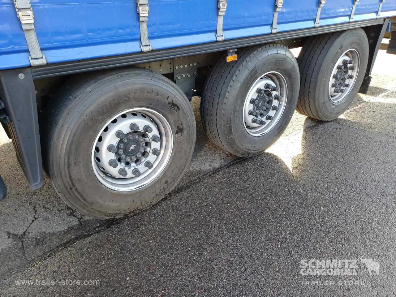 SCHMITZ Auflieger Curtainsider Standard - Kapelltrailer: bild 5 SCHMITZ Auflieger Curtainsider Standard - Kapelltrailer: bild 5