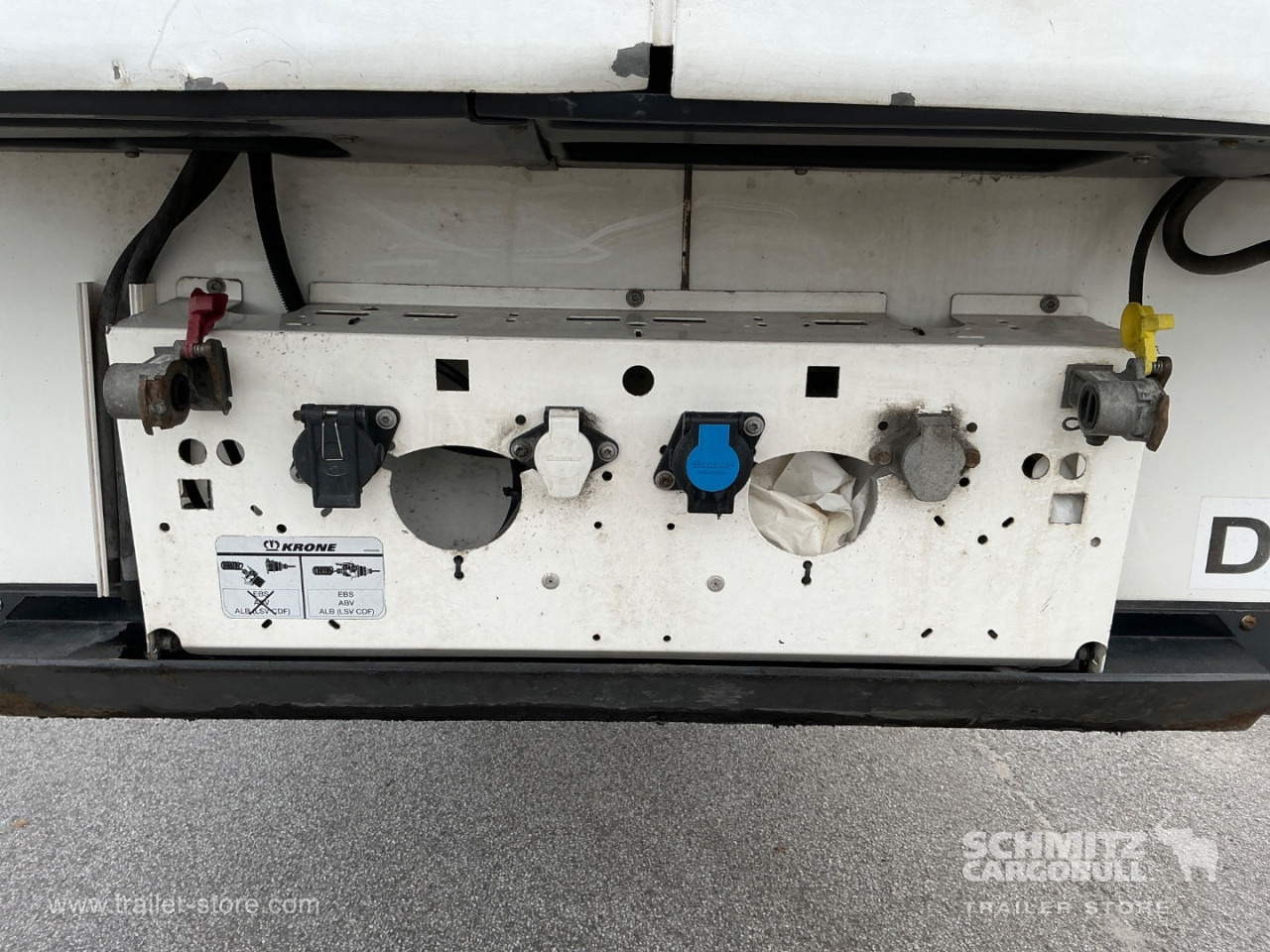 KRONE Reefer Standard - Isotermiska semitrailer: bild 4 KRONE Reefer Standard - Isotermiska semitrailer: bild 4