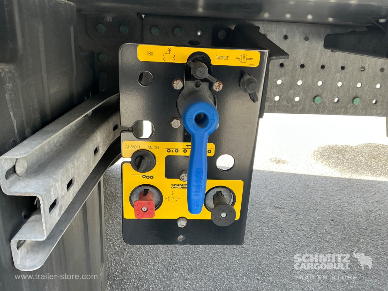 SCHMITZ Reefer Standard - Isotermiska semitrailer: bild 5 SCHMITZ Reefer Standard - Isotermiska semitrailer: bild 5