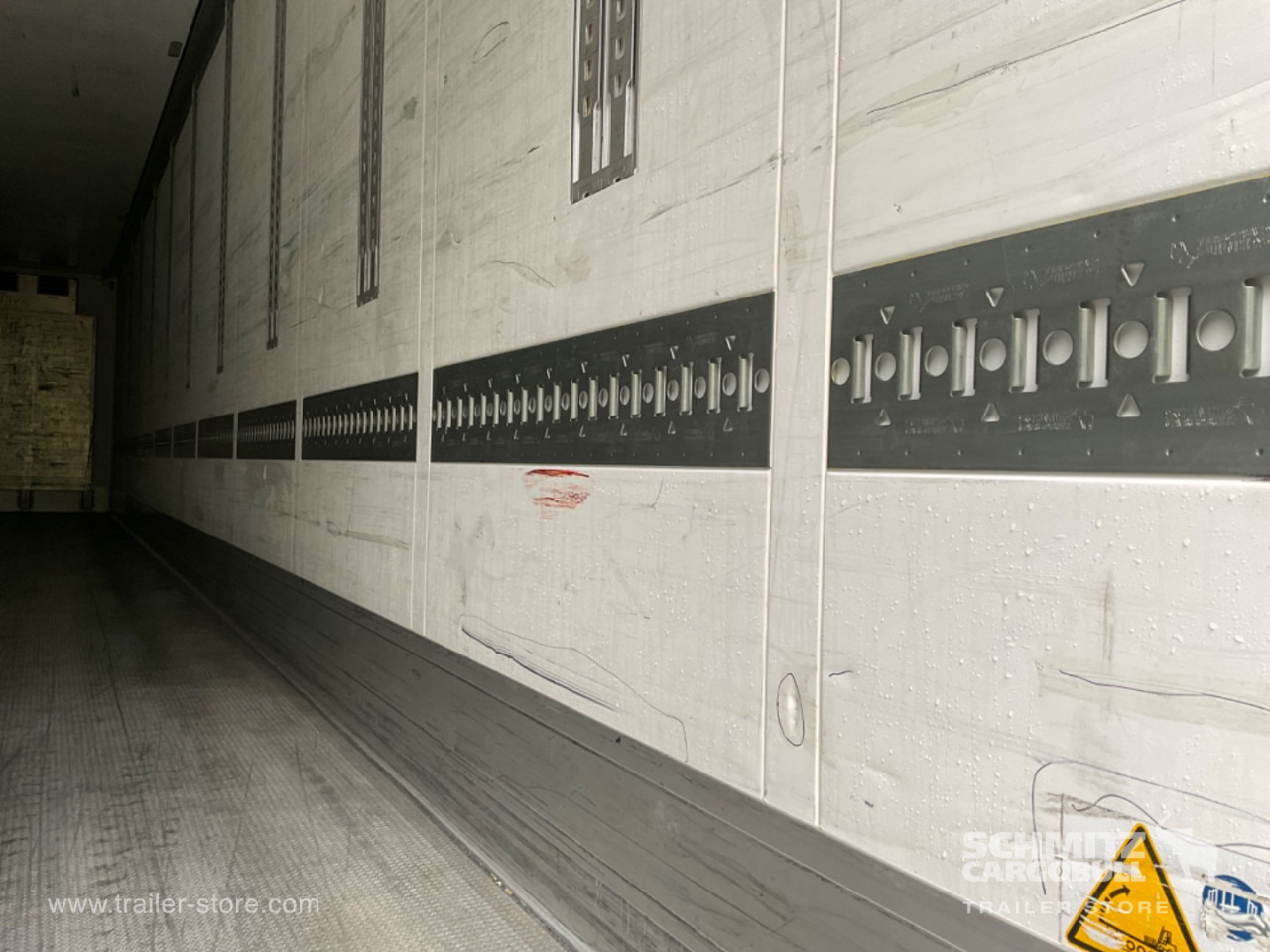 SCHMITZ Reefer Standard Double deck - Isotermiska semitrailer: bild 4 SCHMITZ Reefer Standard Double deck - Isotermiska semitrailer: bild 4