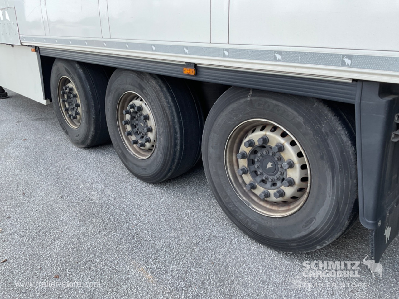 SCHMITZ Reefer Standard Double deck - Isotermiska semitrailer: bild 4 SCHMITZ Reefer Standard Double deck - Isotermiska semitrailer: bild 4