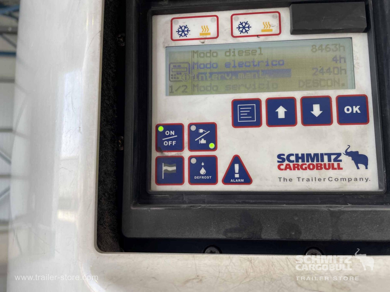 SCHMITZ Semiremolque Frigo Multitemperatura - Isotermiska semitrailer: bild 2 SCHMITZ Semiremolque Frigo Multitemperatura - Isotermiska semitrailer: bild 2