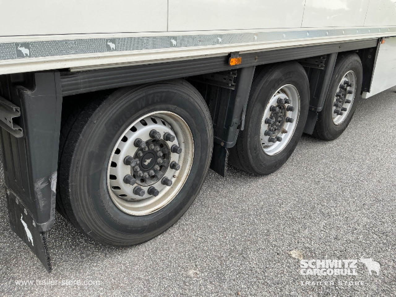 SCHMITZ Semiremolque Frigo Sistema carne colgada - Isotermiska semitrailer: bild 3 SCHMITZ Semiremolque Frigo Sistema carne colgada - Isotermiska semitrailer: bild 3