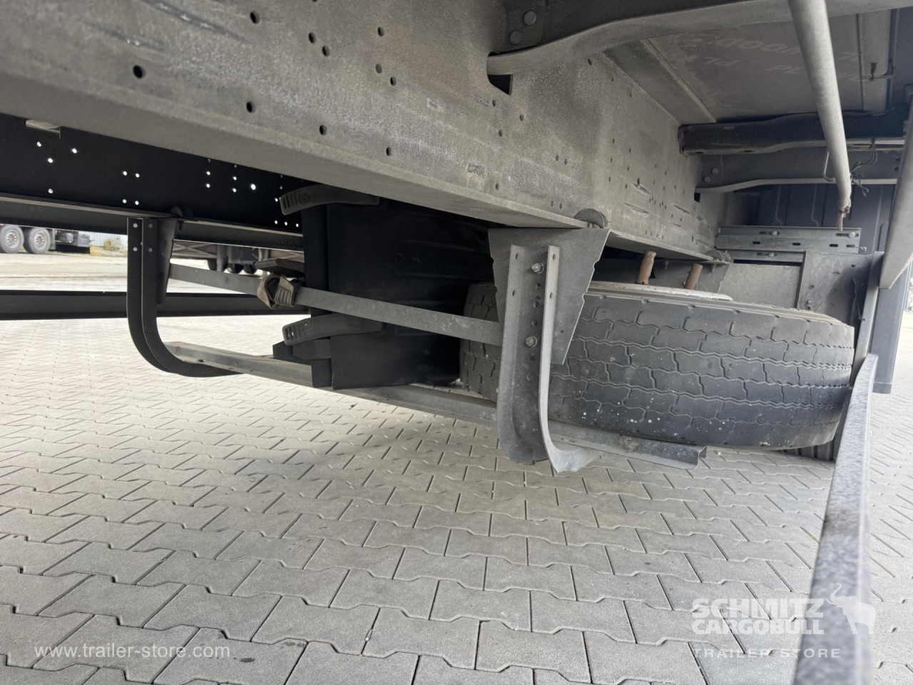 SCHMITZ Curtainsider Mega - Kapelltrailer: bild 2 SCHMITZ Curtainsider Mega - Kapelltrailer: bild 2