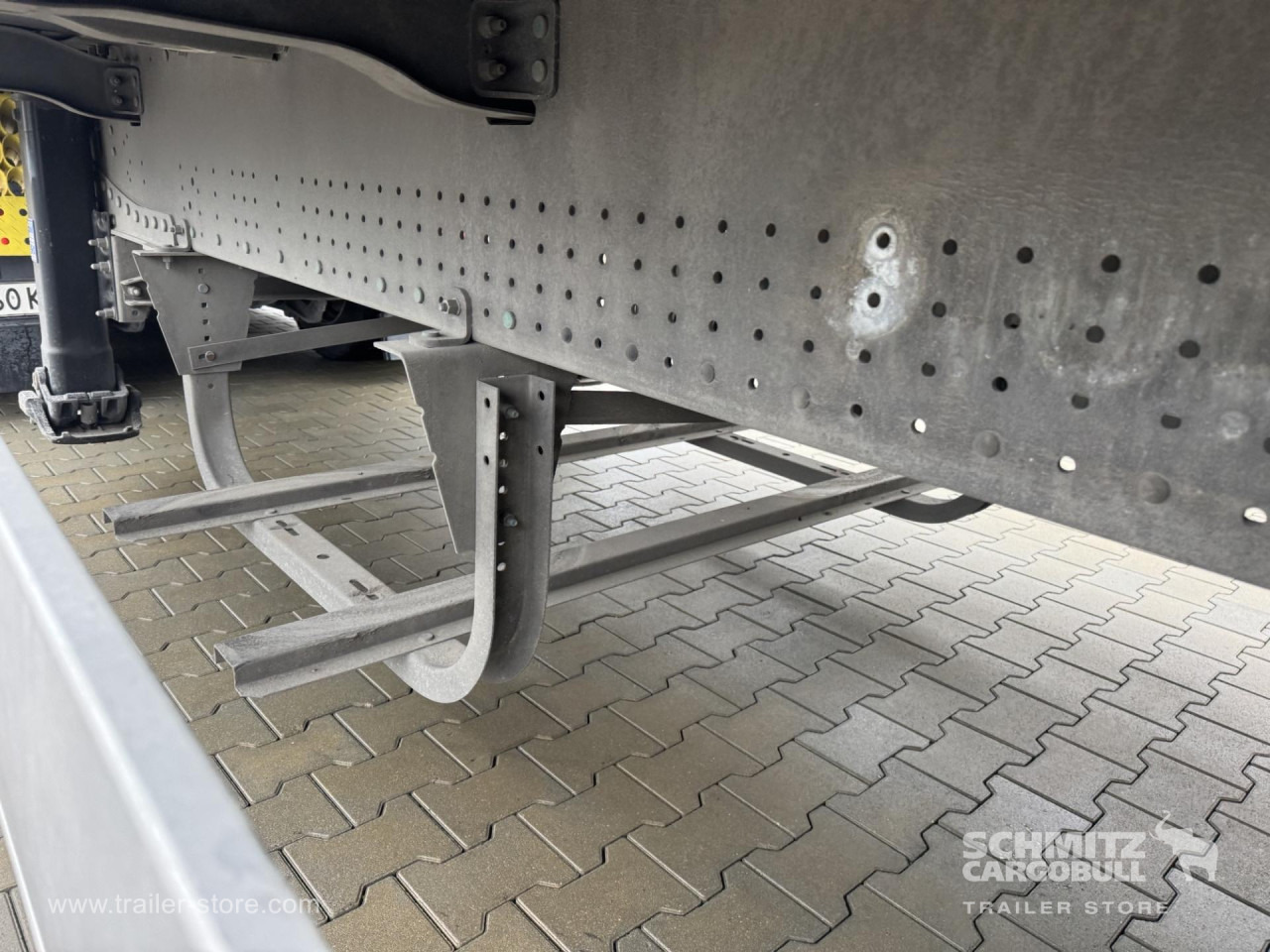 SCHMITZ Curtainsider Standard - Kapelltrailer: bild 2 SCHMITZ Curtainsider Standard - Kapelltrailer: bild 2