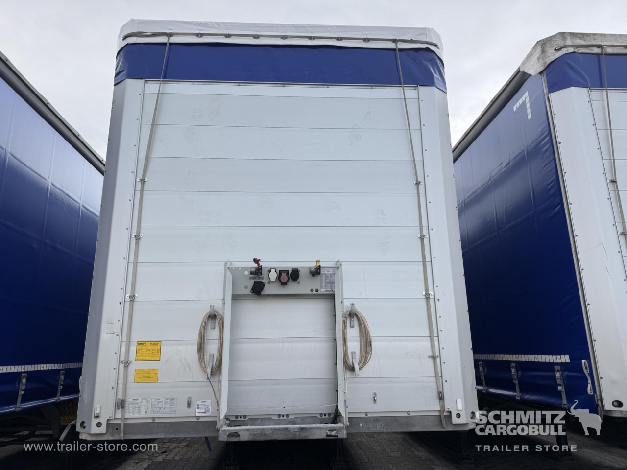 SCHMITZ Curtainsider Standard - Kapelltrailer: bild 4 SCHMITZ Curtainsider Standard - Kapelltrailer: bild 4