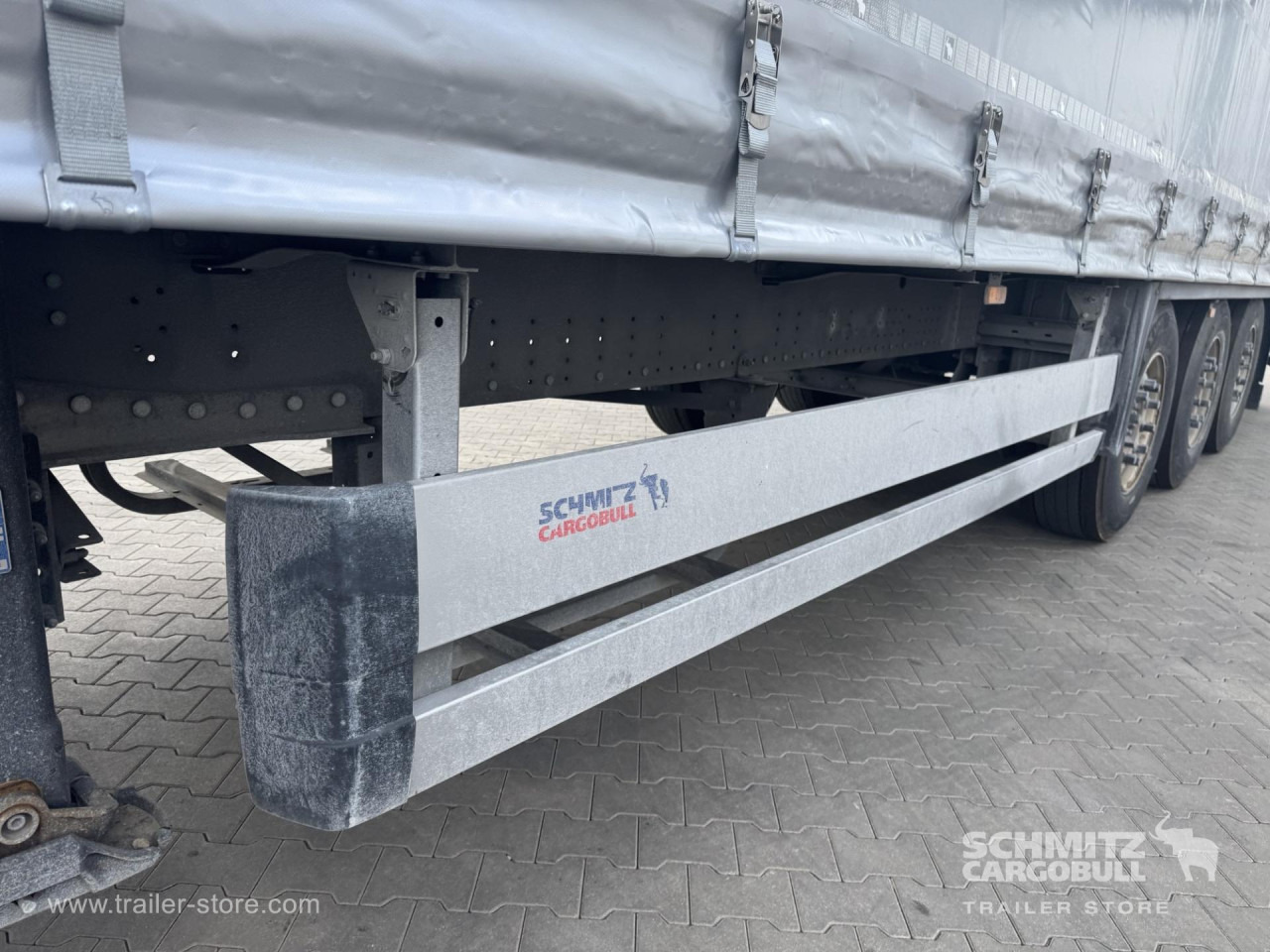 SCHMITZ Curtainsider Standard - Kapelltrailer: bild 2 SCHMITZ Curtainsider Standard - Kapelltrailer: bild 2