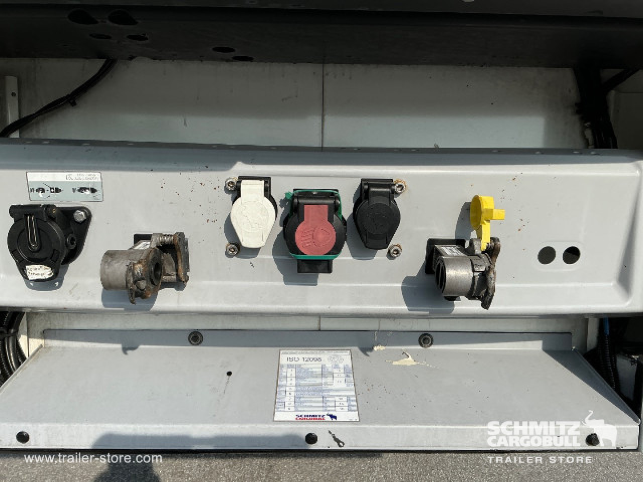 SCHMITZ Reefer Meat hanging system - Isotermiska semitrailer: bild 4 SCHMITZ Reefer Meat hanging system - Isotermiska semitrailer: bild 4