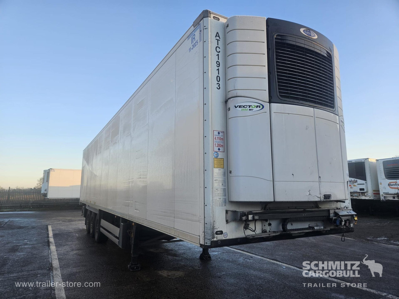 SCHMITZ Reefer Multitemp - Isotermiska semitrailer: bild 1 SCHMITZ Reefer Multitemp - Isotermiska semitrailer: bild 1
