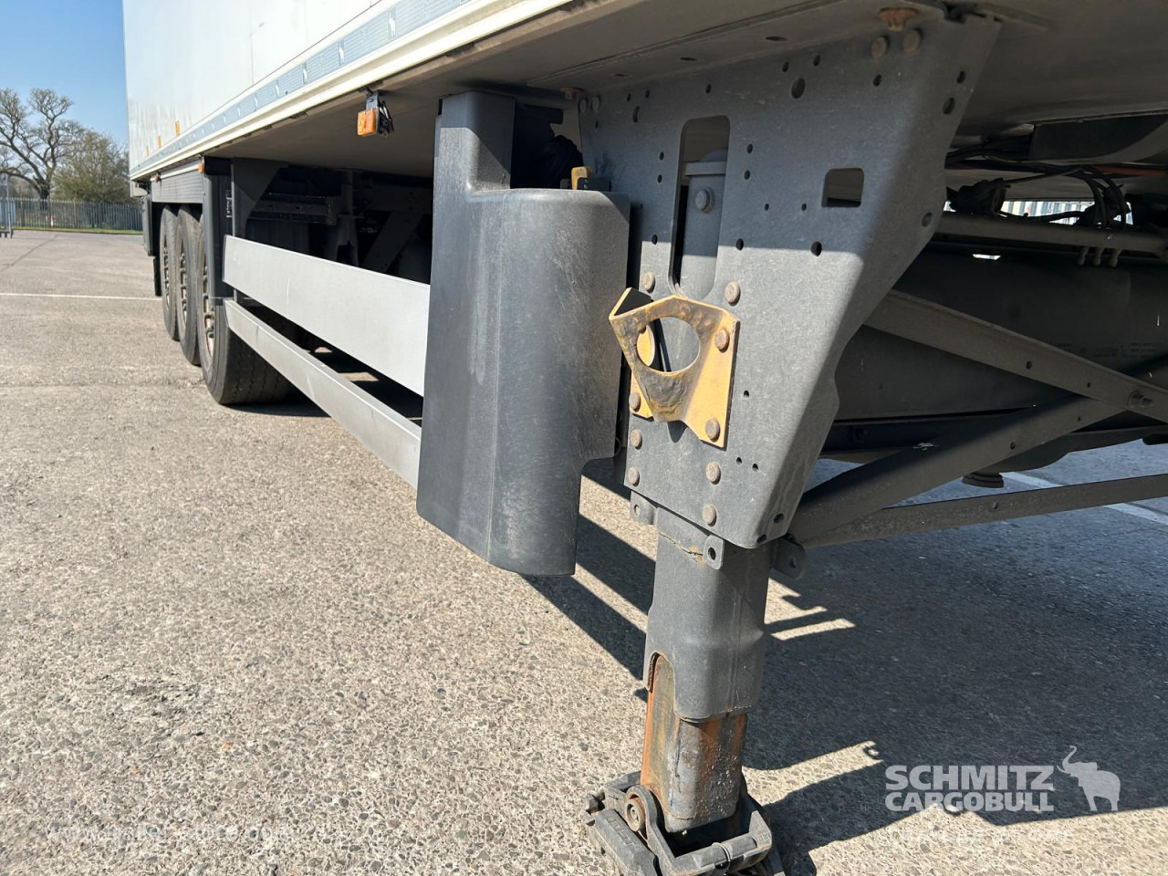SCHMITZ Reefer Multitemp - Isotermiska semitrailer: bild 2 SCHMITZ Reefer Multitemp - Isotermiska semitrailer: bild 2
