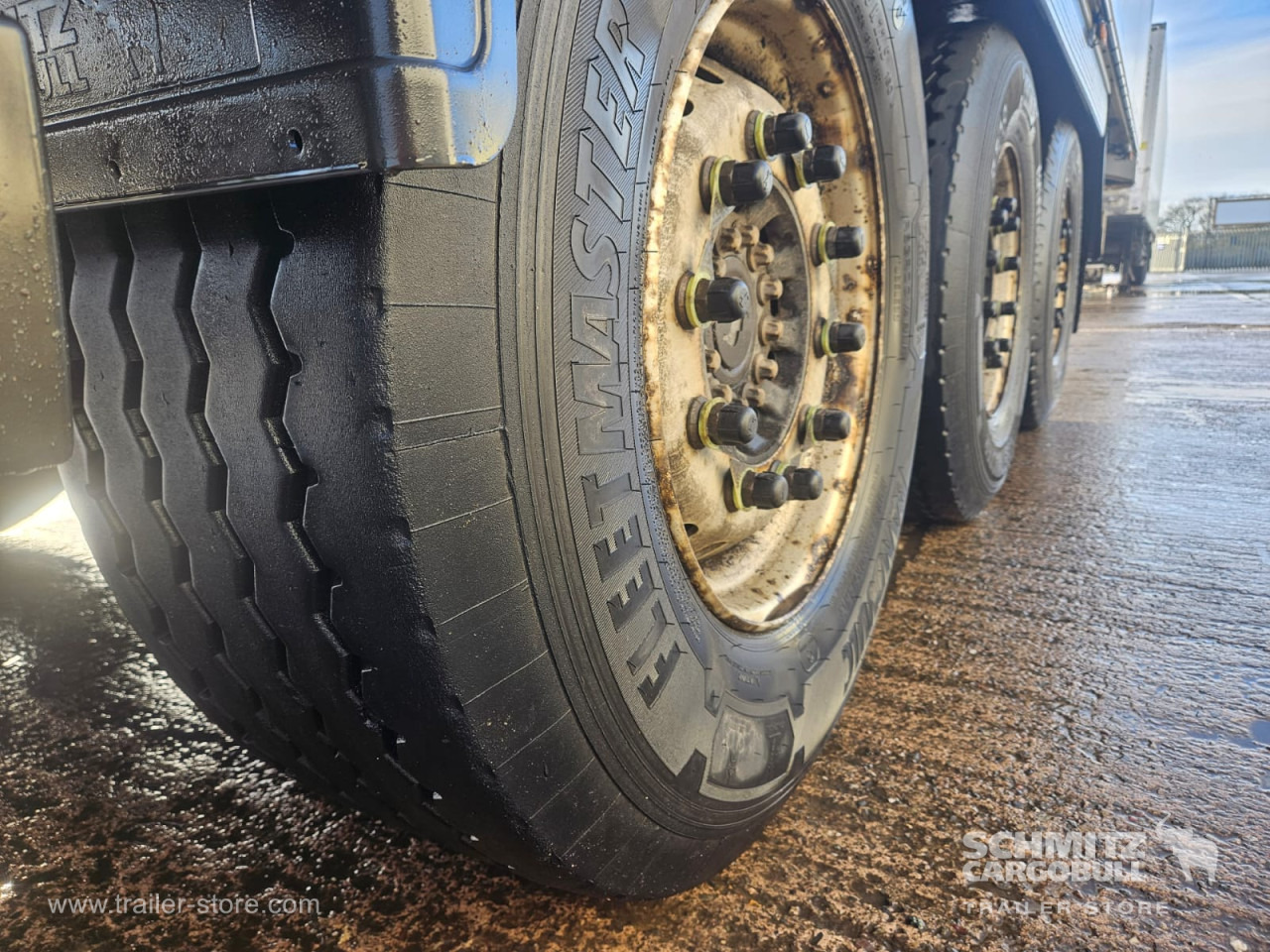 SCHMITZ Reefer Multitemp - Isotermiska semitrailer: bild 4 SCHMITZ Reefer Multitemp - Isotermiska semitrailer: bild 4