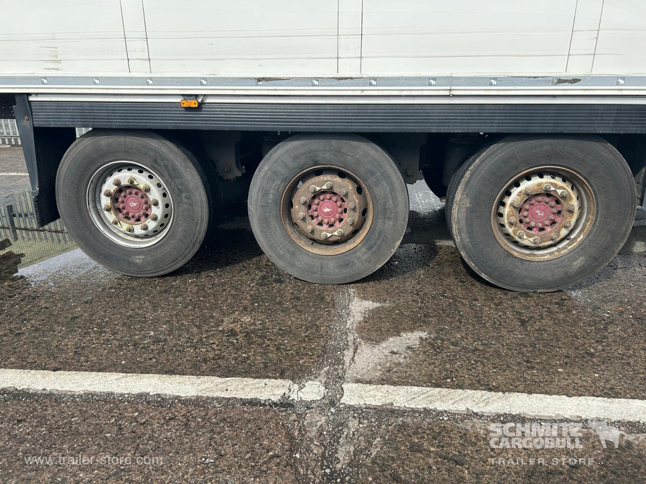 SCHMITZ Reefer Multitemp - Isotermiska semitrailer: bild 3 SCHMITZ Reefer Multitemp - Isotermiska semitrailer: bild 3