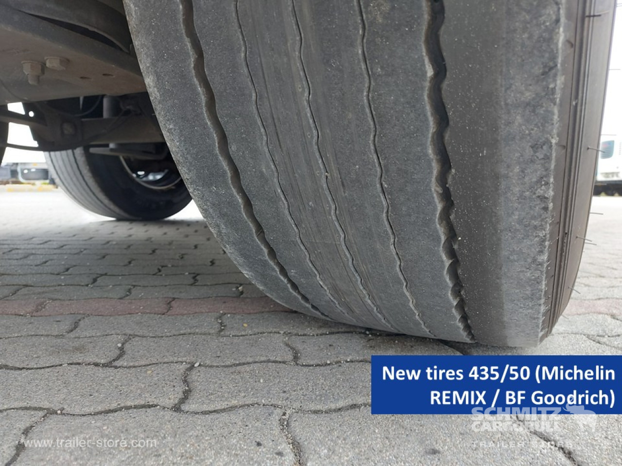 SCHMITZ Curtainsider Mega - Kapelltrailer: bild 4 SCHMITZ Curtainsider Mega - Kapelltrailer: bild 4