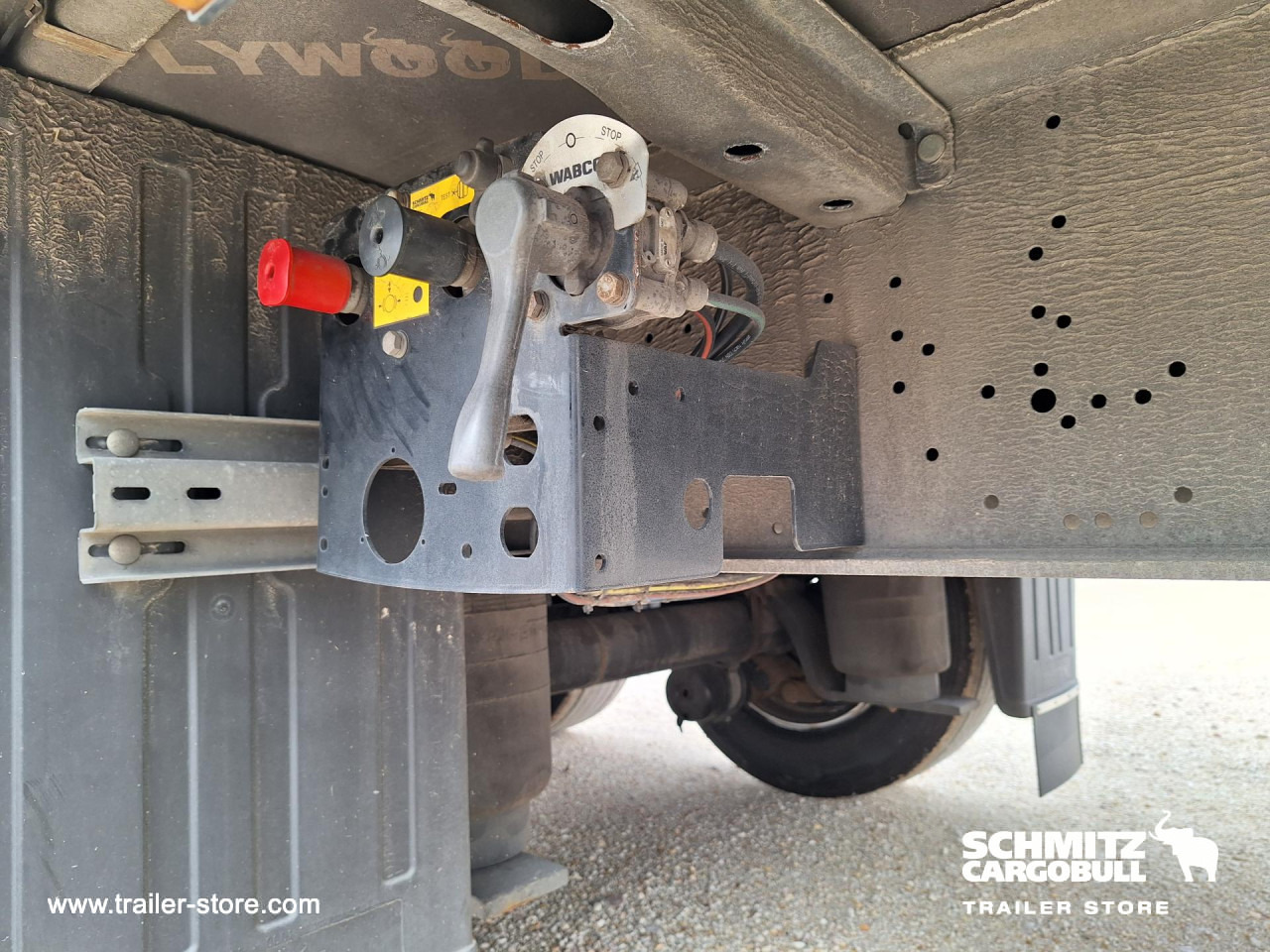 SCHMITZ Curtainsider Mega - Kapelltrailer: bild 3 SCHMITZ Curtainsider Mega - Kapelltrailer: bild 3