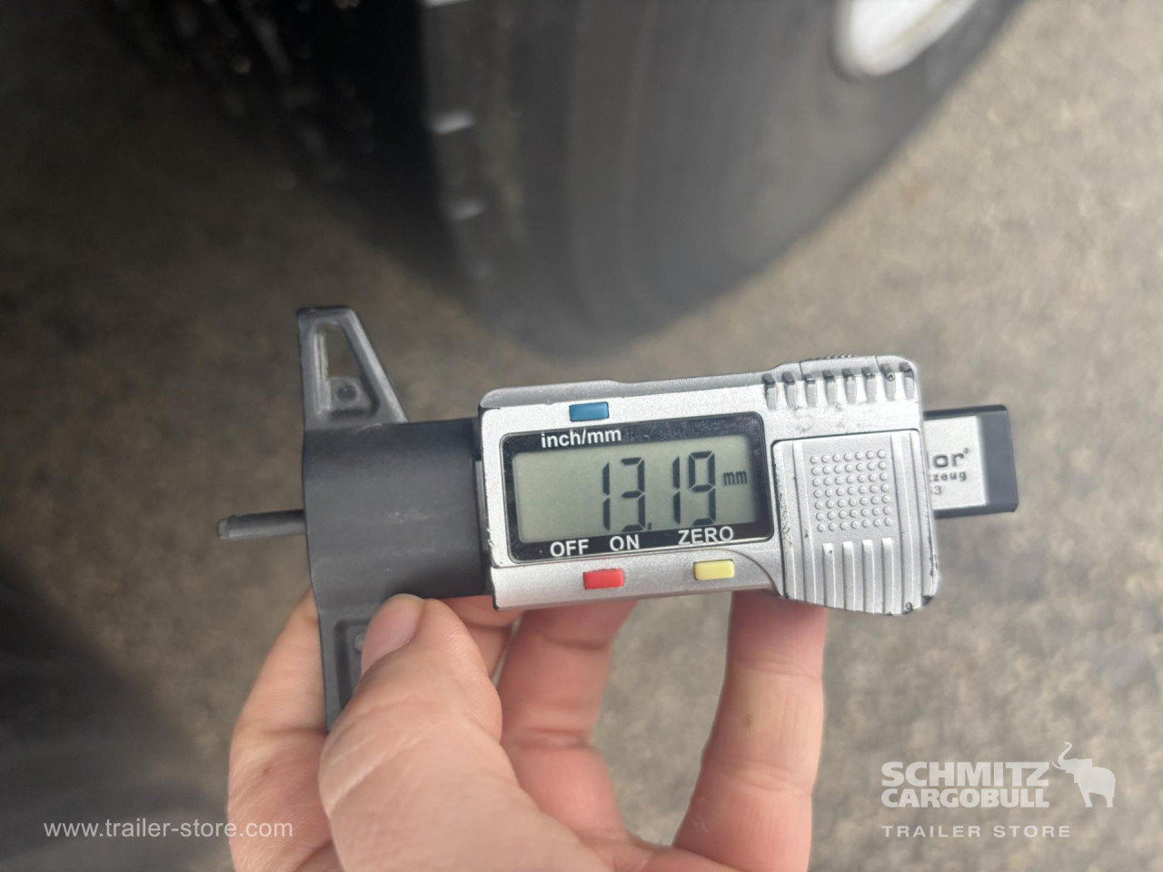 SCHMITZ Curtainsider Standard - Kapelltrailer: bild 3 SCHMITZ Curtainsider Standard - Kapelltrailer: bild 3