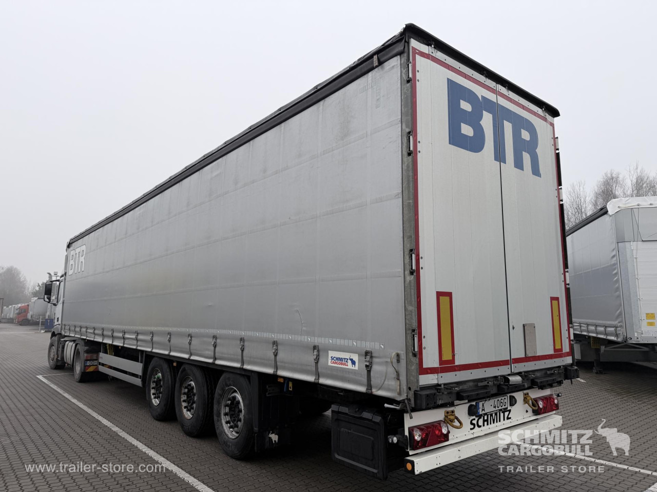 SCHMITZ Curtainsider Standard - Kapelltrailer: bild 3 SCHMITZ Curtainsider Standard - Kapelltrailer: bild 3