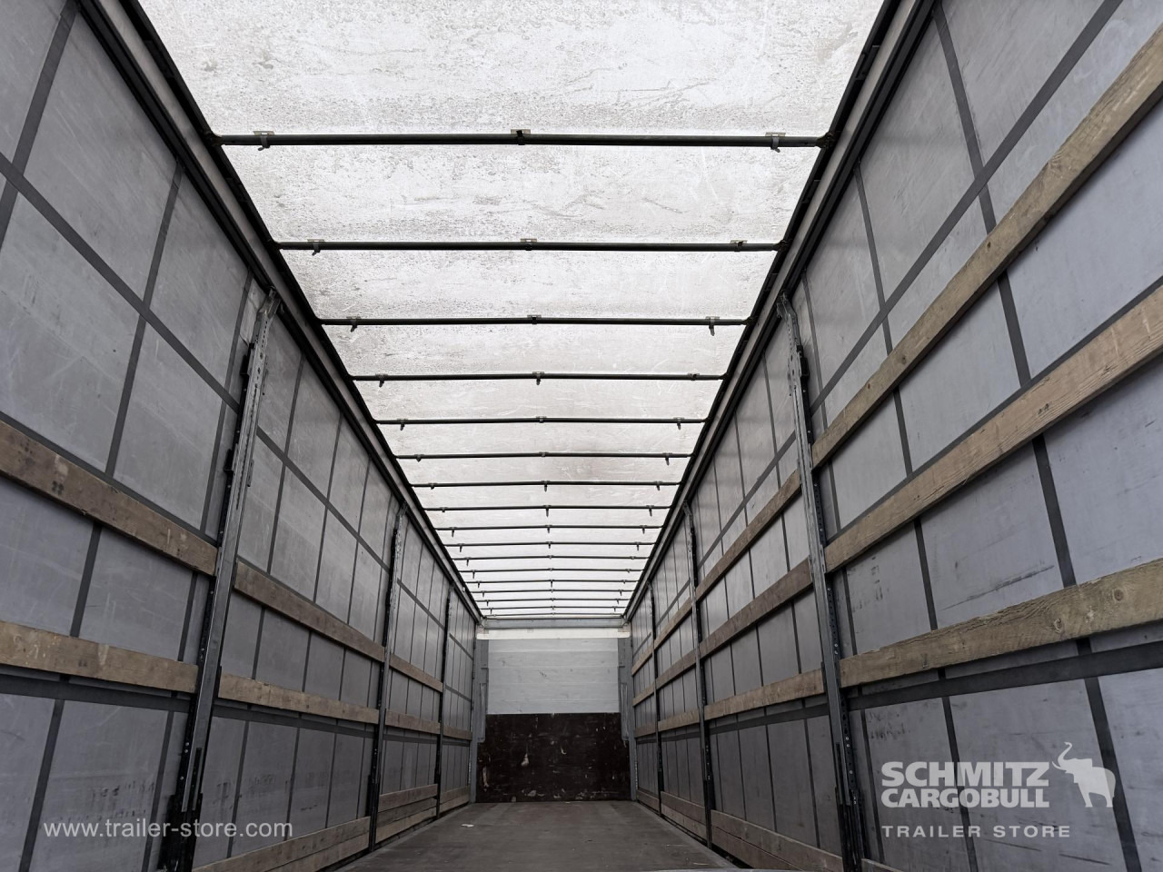 SCHMITZ Curtainsider Standard - Kapelltrailer: bild 2 SCHMITZ Curtainsider Standard - Kapelltrailer: bild 2