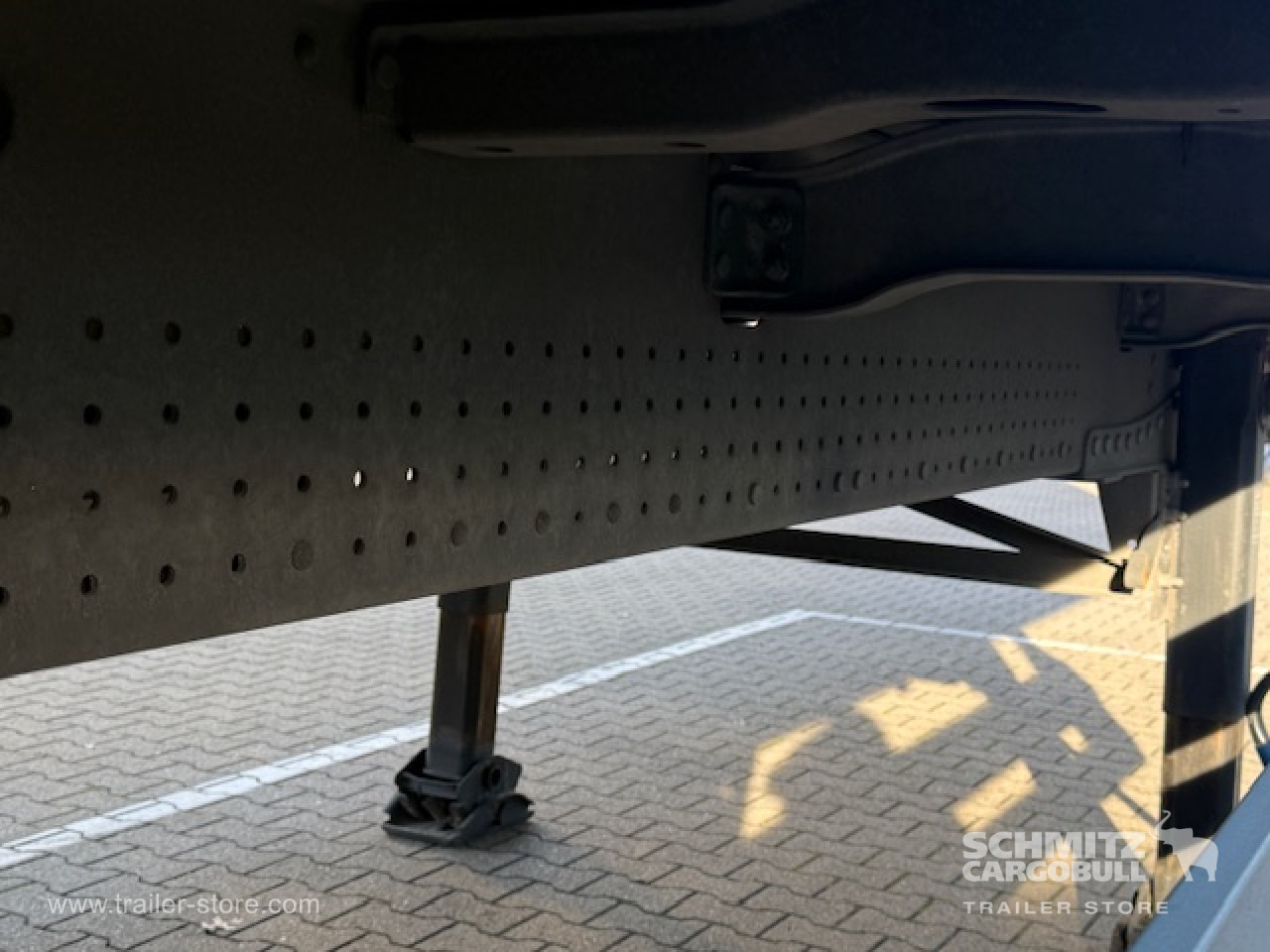 SCHMITZ Oplegger Kasten Standard - Skåp semitrailer: bild 3 SCHMITZ Oplegger Kasten Standard - Skåp semitrailer: bild 3