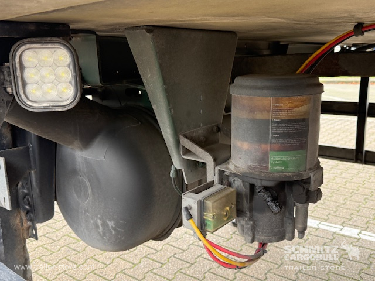SCHMITZ Oplegger Vries Standard Taillift - Isotermiska semitrailer: bild 4 SCHMITZ Oplegger Vries Standard Taillift - Isotermiska semitrailer: bild 4