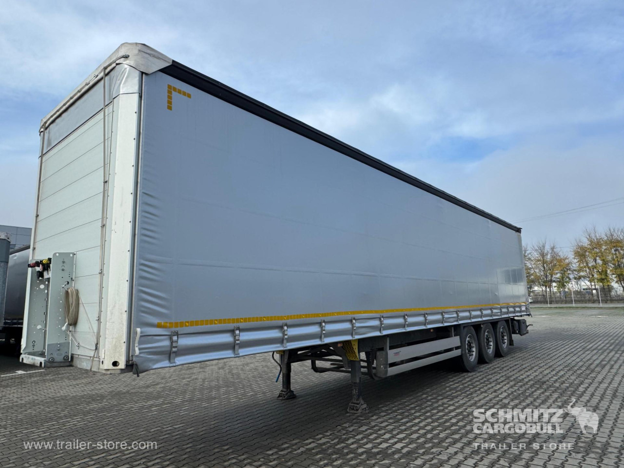 SCHMITZ Curtainsider Standard - Kapelltrailer: bild 4 SCHMITZ Curtainsider Standard - Kapelltrailer: bild 4