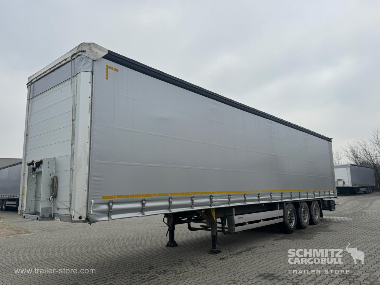 SCHMITZ Curtainsider Standard - Kapelltrailer: bild 4 SCHMITZ Curtainsider Standard - Kapelltrailer: bild 4