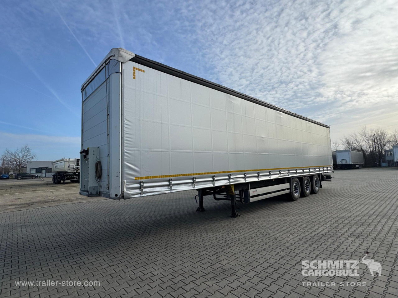 SCHMITZ Curtainsider Standard - Kapelltrailer: bild 4 SCHMITZ Curtainsider Standard - Kapelltrailer: bild 4