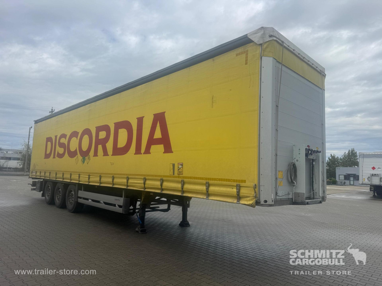 SCHMITZ Curtainsider Standard - Kapelltrailer: bild 1 SCHMITZ Curtainsider Standard - Kapelltrailer: bild 1