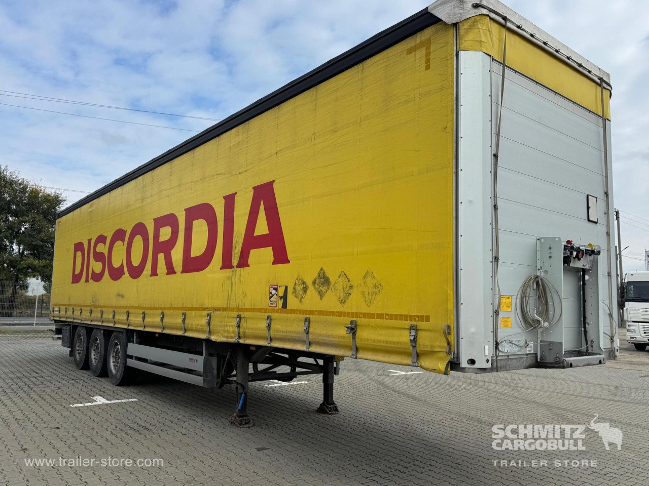 SCHMITZ Curtainsider Standard - Kapelltrailer: bild 1 SCHMITZ Curtainsider Standard - Kapelltrailer: bild 1