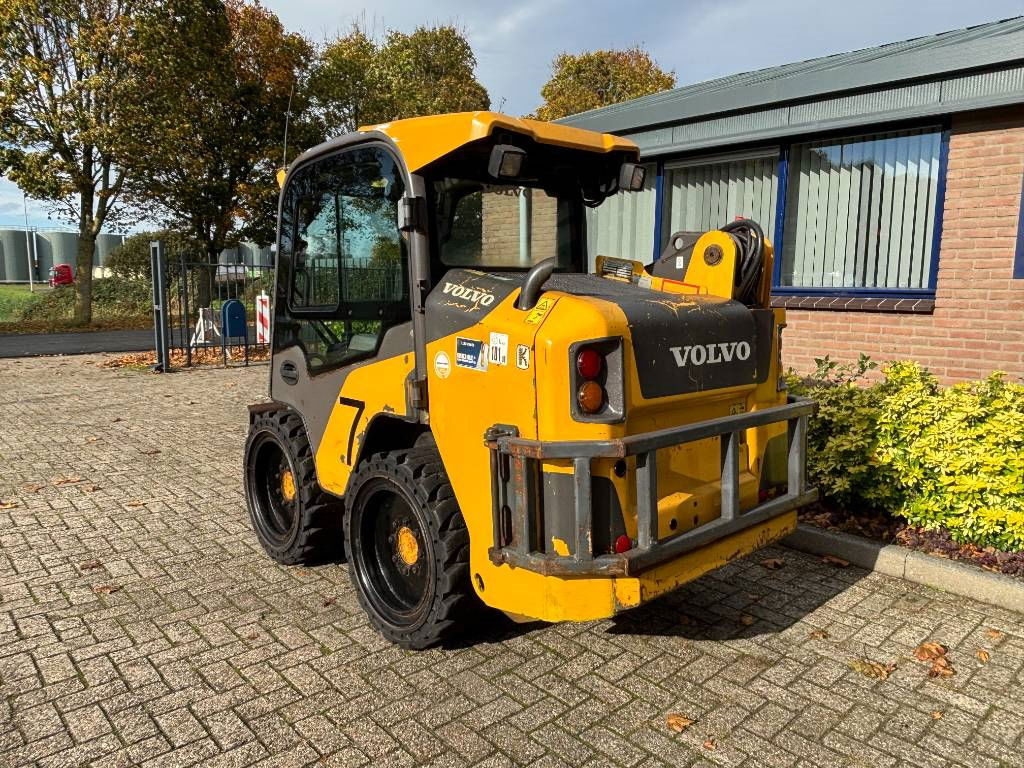 Volvo MC 70 - Kompaktlastare/ Slirstyrda lastare: bild 4 Volvo MC 70 - Kompaktlastare/ Slirstyrda lastare: bild 4