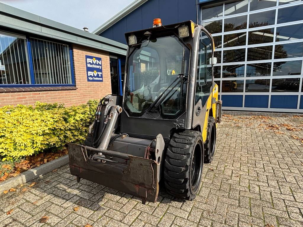 Volvo MC 70 - Kompaktlastare/ Slirstyrda lastare: bild 3 Volvo MC 70 - Kompaktlastare/ Slirstyrda lastare: bild 3