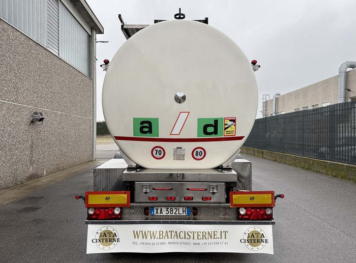 BATA CISTERNA ALIMENTARE SANTI-MENCI ANNO 05-2010 - Tanktrailer: bild 3 BATA CISTERNA ALIMENTARE SANTI-MENCI ANNO 05-2010 - Tanktrailer: bild 3