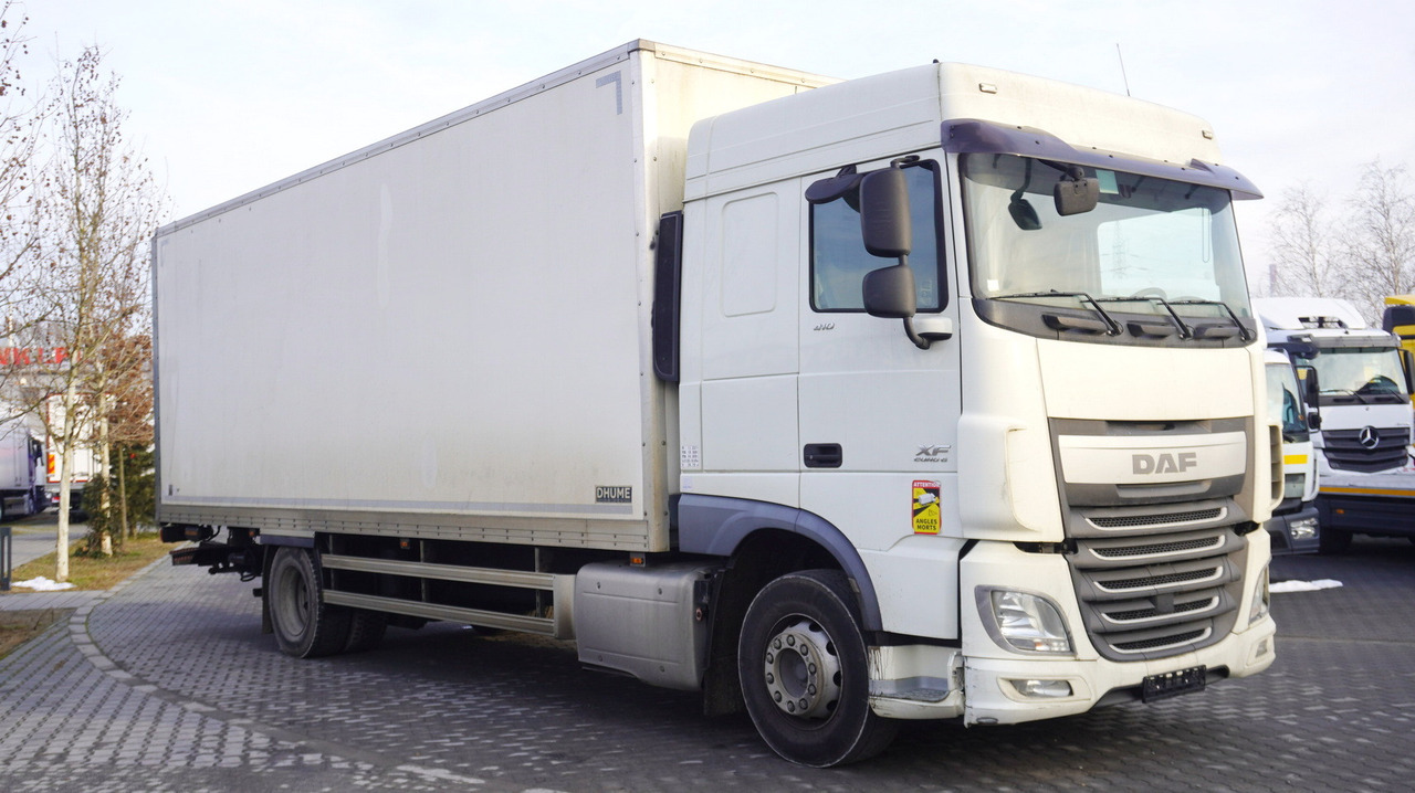 DAF XF 410 EURO 6 /410 HP / 20 EPAL / Dhollandia lift 1500 kg - Lastbil med skåp: bild 1 DAF XF 410 EURO 6 /410 HP / 20 EPAL / Dhollandia lift 1500 kg - Lastbil med skåp: bild 1