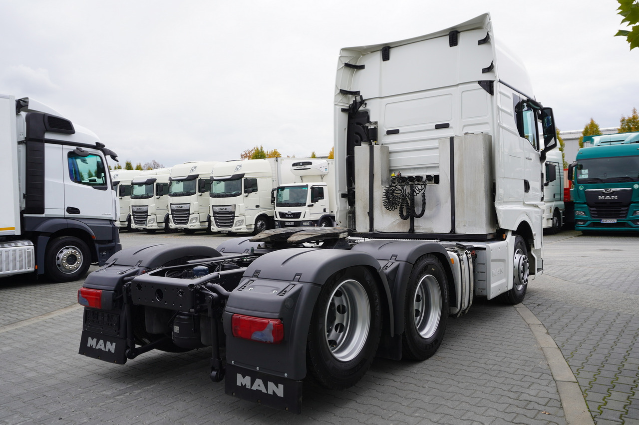 MAN TGX 28.510 6x2 / Sleeper cab / NEW tires / GVW 65 t - Dragbil: bild 4 MAN TGX 28.510 6x2 / Sleeper cab / NEW tires / GVW 65 t - Dragbil: bild 4