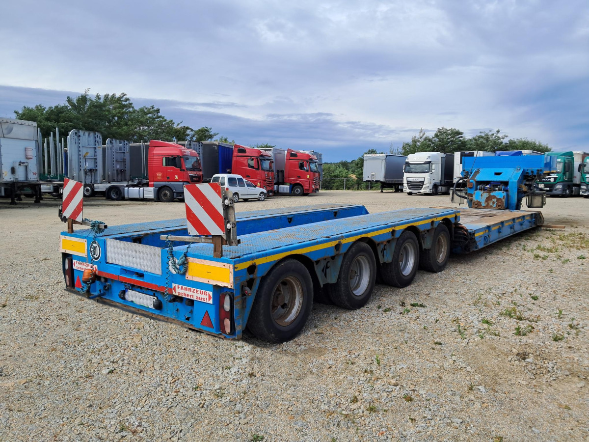 FAYMONVILLE TiefBet STBZ-4VA – / 4 steered axles / 83 t - Låg lastare semitrailer: bild 1 FAYMONVILLE TiefBet STBZ-4VA – / 4 steered axles / 83 t - Låg lastare semitrailer: bild 1