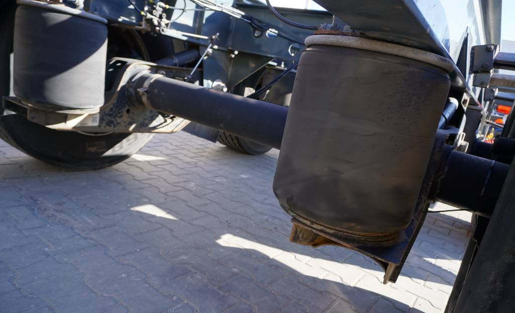 Fruehauf Trailer BDF (NEW) 6,000 km !!! - Containersläp/ Växelflaksläp: bild 4 Fruehauf Trailer BDF (NEW) 6,000 km !!! - Containersläp/ Växelflaksläp: bild 4