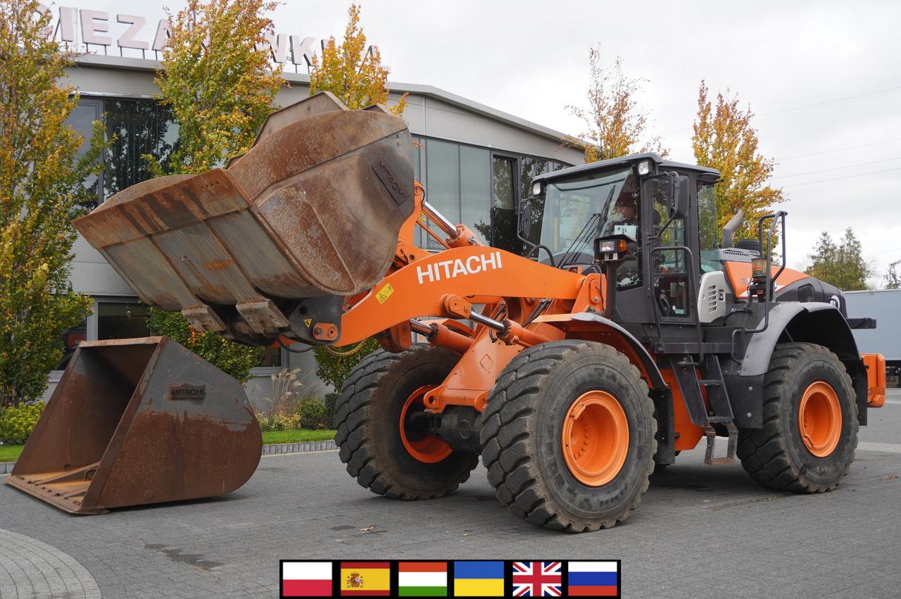 HITACHI ZW220 articulated loader / 2 buckets - Hjullastare: bild 1 HITACHI ZW220 articulated loader / 2 buckets - Hjullastare: bild 1
