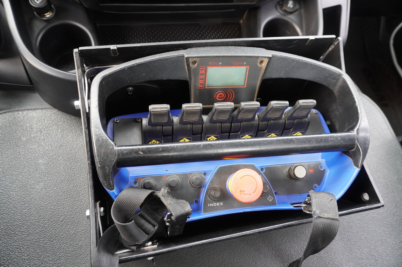 Flakbil, Kranbil IVECO Stralis X-Way 310 4x2 E6 / Fassi F155 crane / 670 MTH / Remote control / Rotator / 130 tho. km: bild 16 Flakbil, Kranbil IVECO Stralis X-Way 310 4x2 E6 / Fassi F155 crane / 670 MTH / Remote control / Rotator / 130 tho. km: bild 16