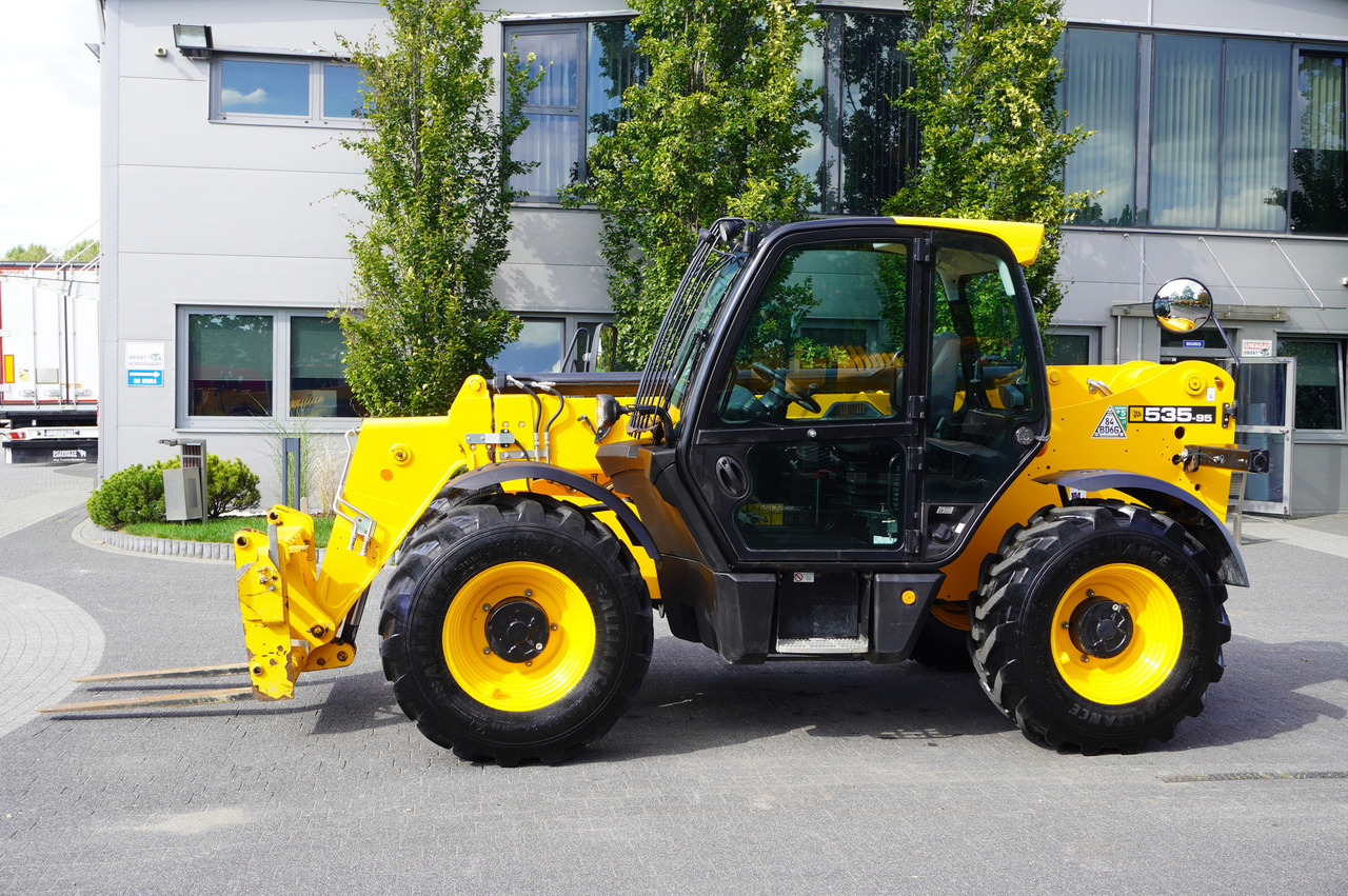 JCB 535-95 / 3.5 T / range 9.5 m / 700 MTH!! - Teleskophjullastare: bild 4 JCB 535-95 / 3.5 T / range 9.5 m / 700 MTH!! - Teleskophjullastare: bild 4