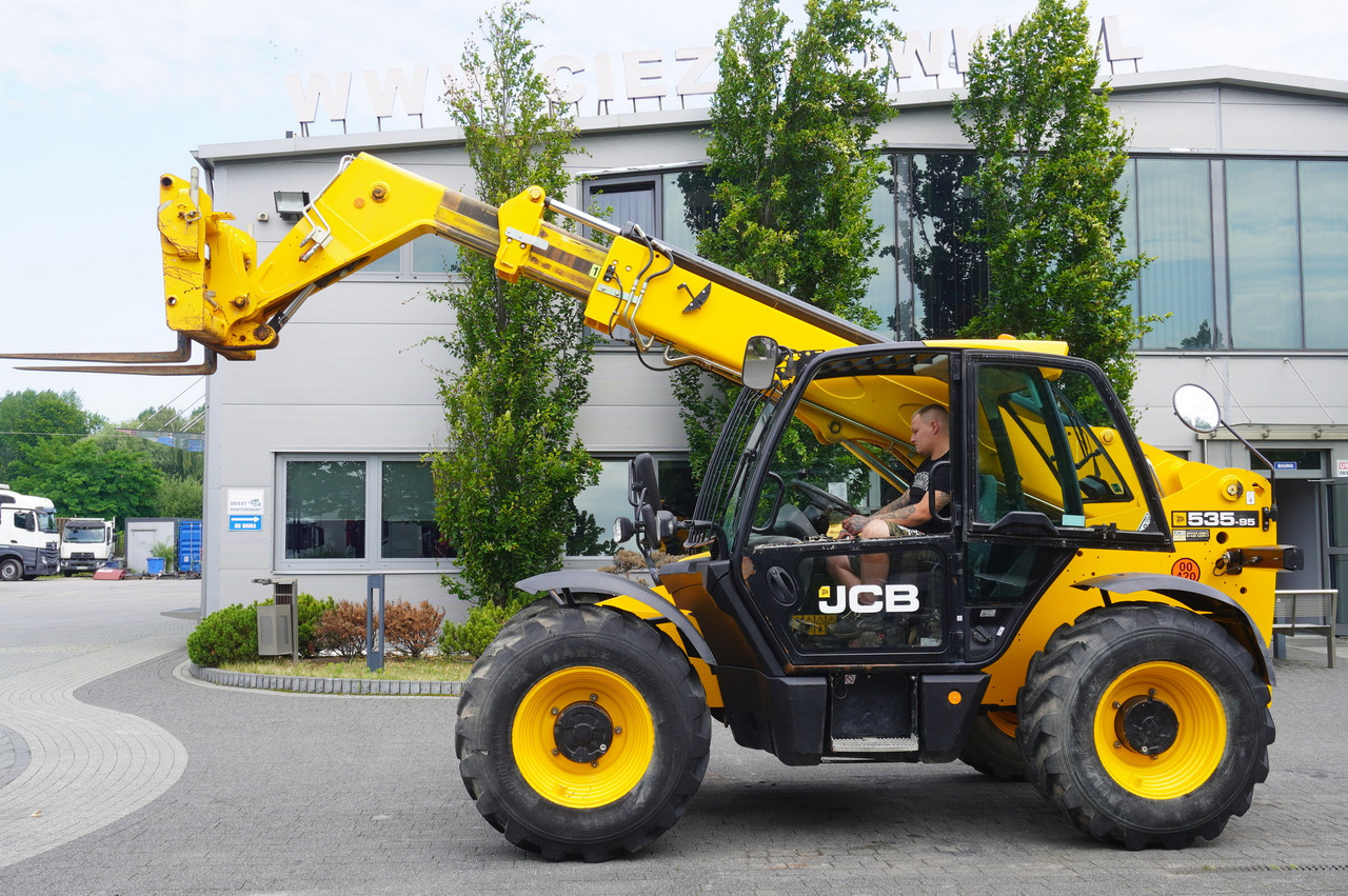 JCB 535-95 / 3.5 T / range 9.5 m / joystick / 2021 - Teleskophjullastare: bild 2 JCB 535-95 / 3.5 T / range 9.5 m / joystick / 2021 - Teleskophjullastare: bild 2