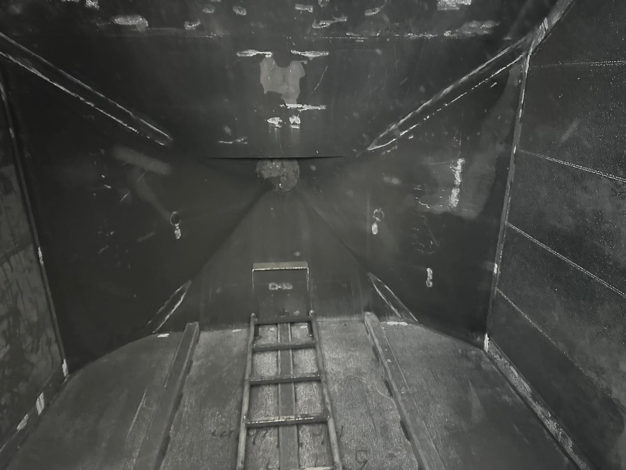 Tippbil semitrailer KEMPF SKM AK unloader 4 chambers with lower chute / capacity 65 m3 / 12 pieces: bild 10 Tippbil semitrailer KEMPF SKM AK unloader 4 chambers with lower chute / capacity 65 m3 / 12 pieces: bild 10