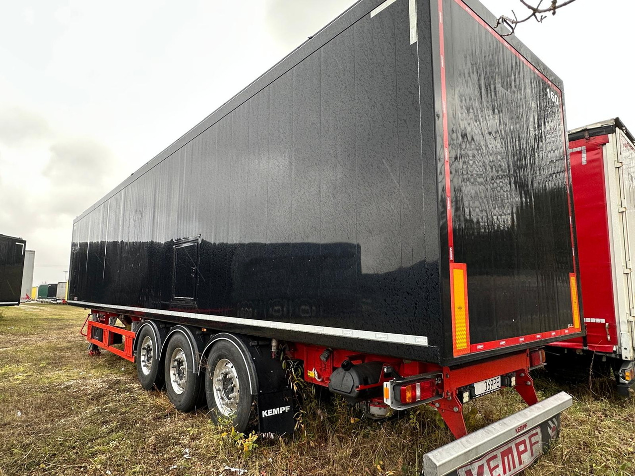 Tippbil semitrailer KEMPF SKM AK unloader 4 chambers with lower chute / capacity 65 m3 / 12 pieces: bild 6 Tippbil semitrailer KEMPF SKM AK unloader 4 chambers with lower chute / capacity 65 m3 / 12 pieces: bild 6