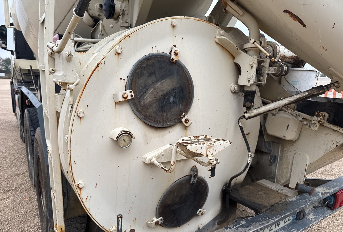 Betongpump MAN TGS 32.400 8x4 Concrete Mixer Pump truck / 426 MTH !!! / 18 meters: bild 11 Betongpump MAN TGS 32.400 8x4 Concrete Mixer Pump truck / 426 MTH !!! / 18 meters: bild 11